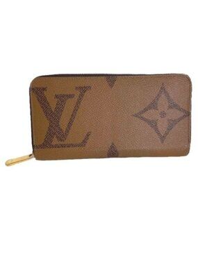 Louis Vuitton Monogram Giant Reverse Zippy Wallet